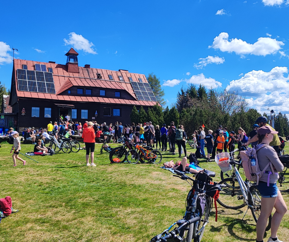 Ciemnoniebieski Zdjęcie Urodziny Post na Facebooka (13)